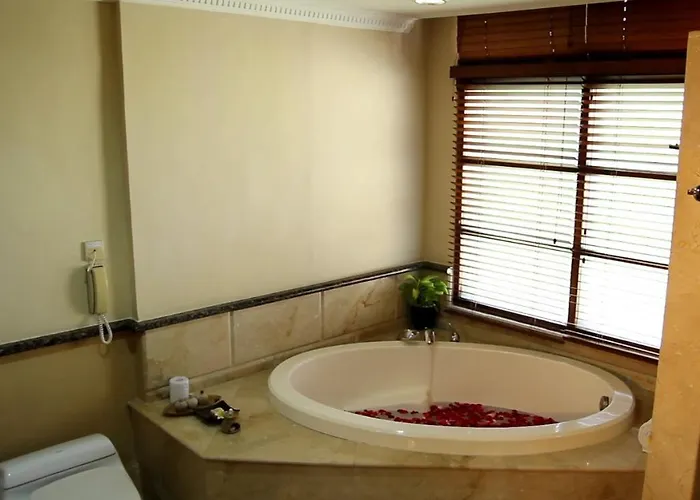 Executive King Suite